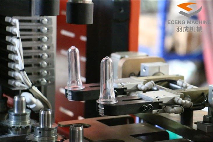 2 Cavity PET Blow Moulding Machine